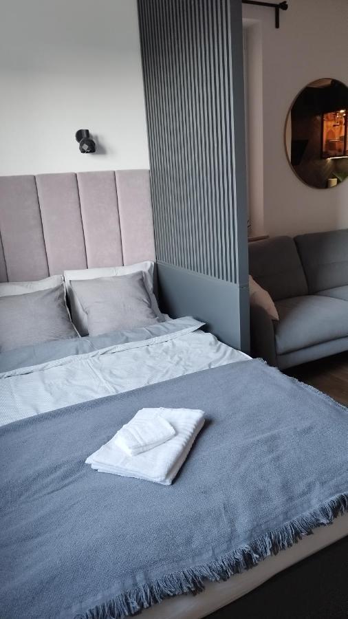 Apartment Between Krasków Εξωτερικό φωτογραφία