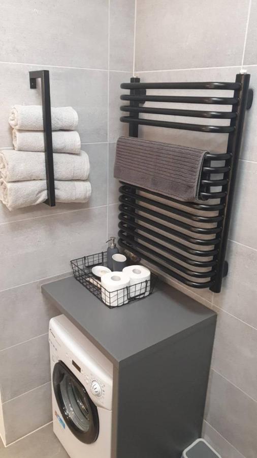 Apartment Between Krasków Εξωτερικό φωτογραφία