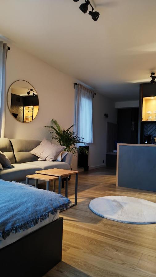 Apartment Between Krasków Εξωτερικό φωτογραφία